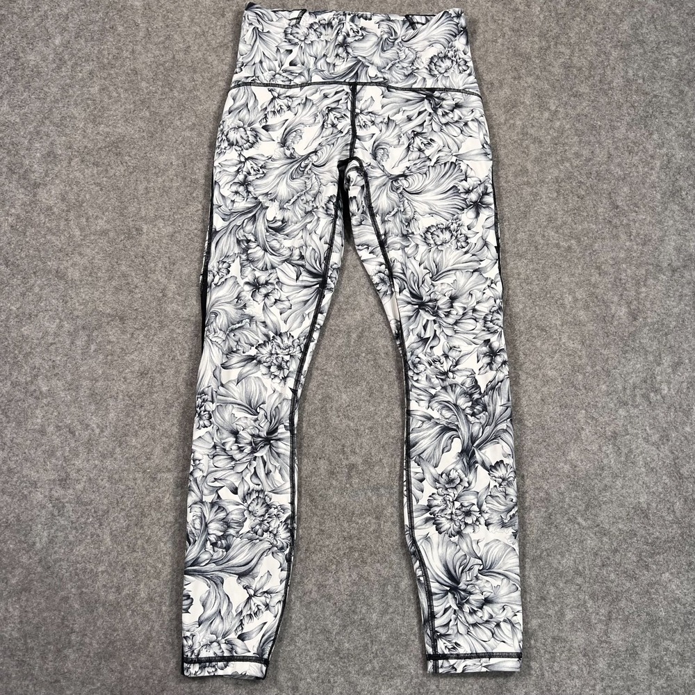 Lululemon Athletica Light Garden White Black Train Times 7/8 Pant Women's Size 6